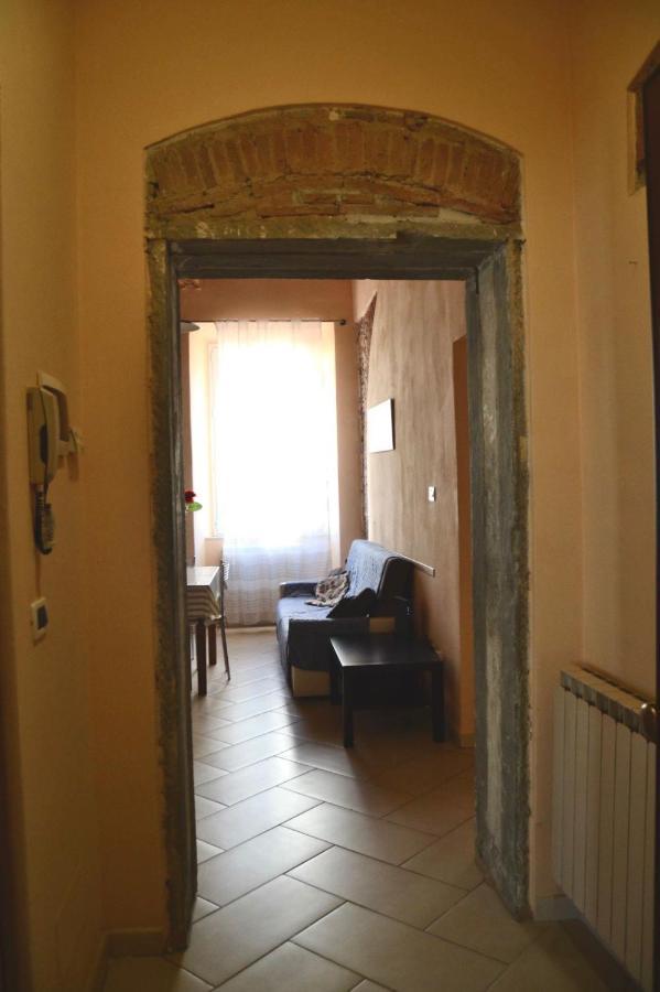 Appartamento Centro Citta Free Private Car Parking Livourne Extérieur photo